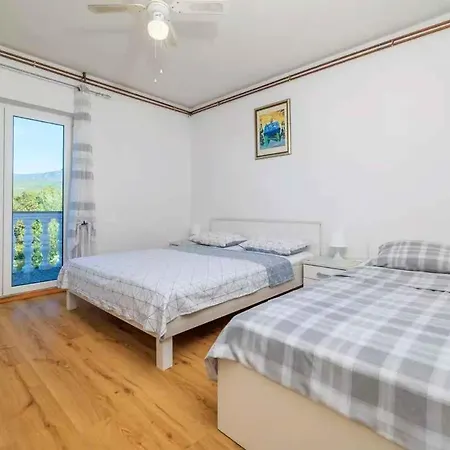 In 14267 Apartman *